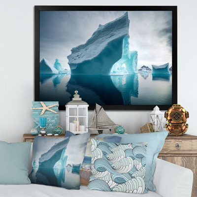 «Floating Majestic North American Iceberg V», reproduction sur toile
