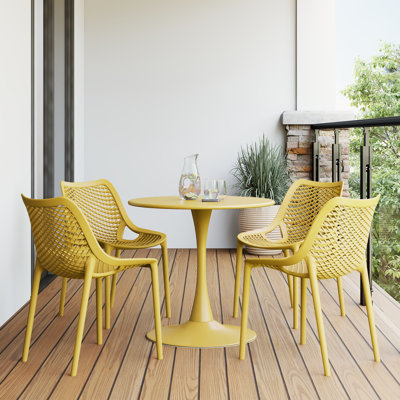 4-Person Outdoor Round Dining Set