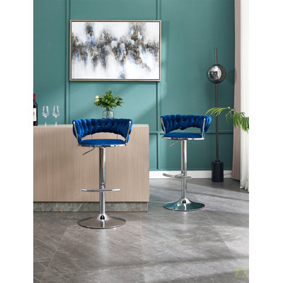 Ensemble de 2 tabourets de bar, avec repose-pieds chromé et base pivotante en velours à hauteur réglable et tabouret de bar simple chromé