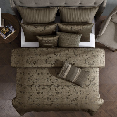 Dobbins Bedding