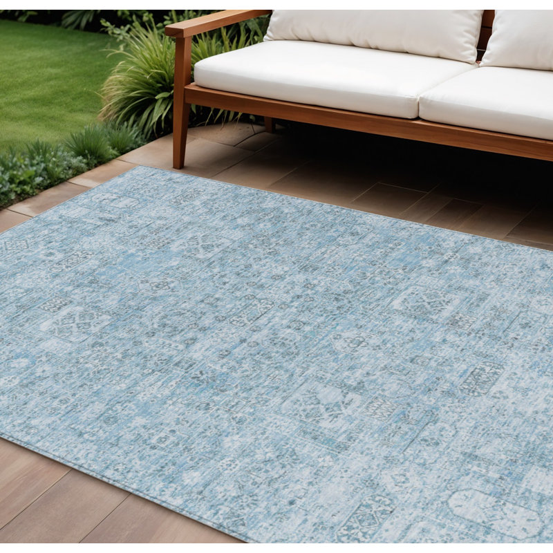 Tapis intérieur lavable floral bleu ciel et denim 8 pi x 10 pi HomeRoots