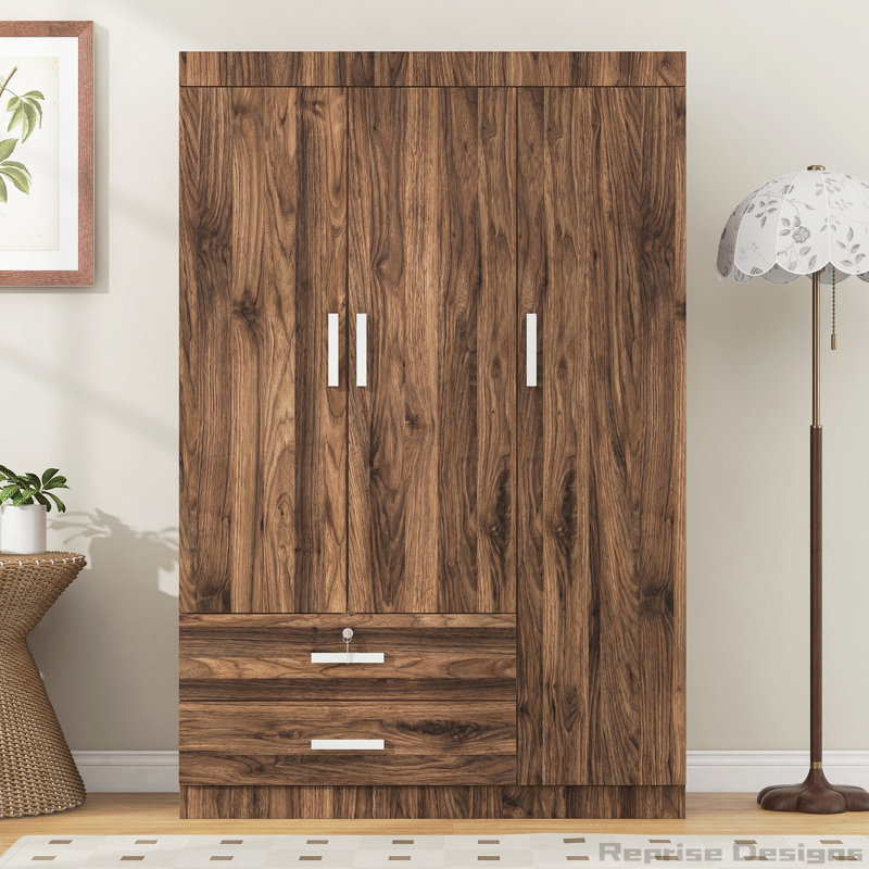 Armoire à trois portes avec tiroirs et tringles de suspension