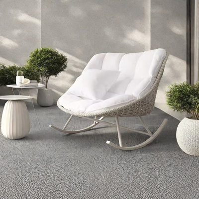 Chaise berçante décontractée simple et moderne