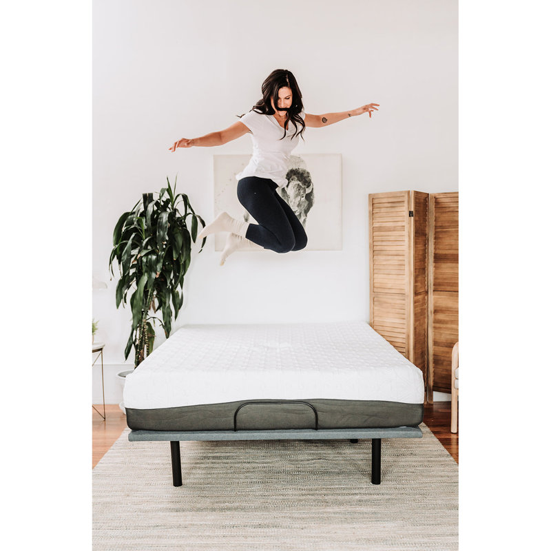 Matelas pour grand lit en mousse viscoélastique gélifiée de 10 po à 3 po améliorant considérablement le confort du sommeil La base à densité de 5 H réduit le transfert de mouvement