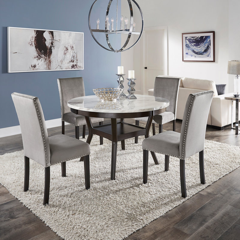 Ensemble repas pour quatre personnes, gris