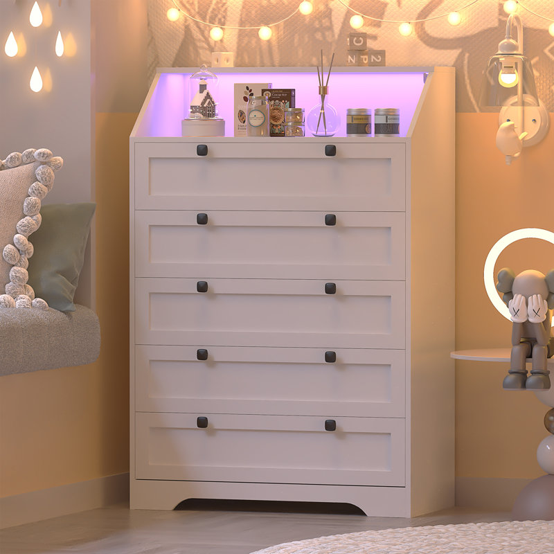 Commode 5 tiroirs Lasheena, Blanc