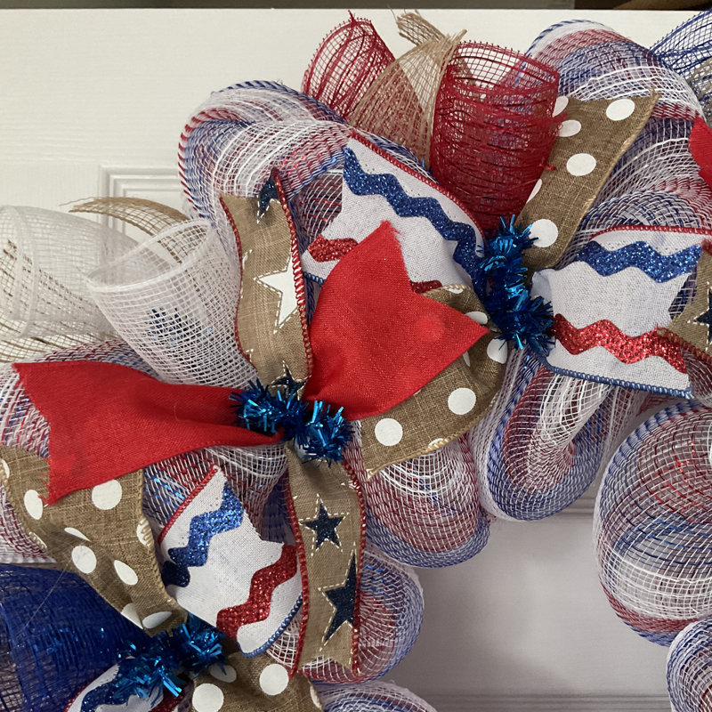 Couronne patriotique avec rubans bleu et rouge