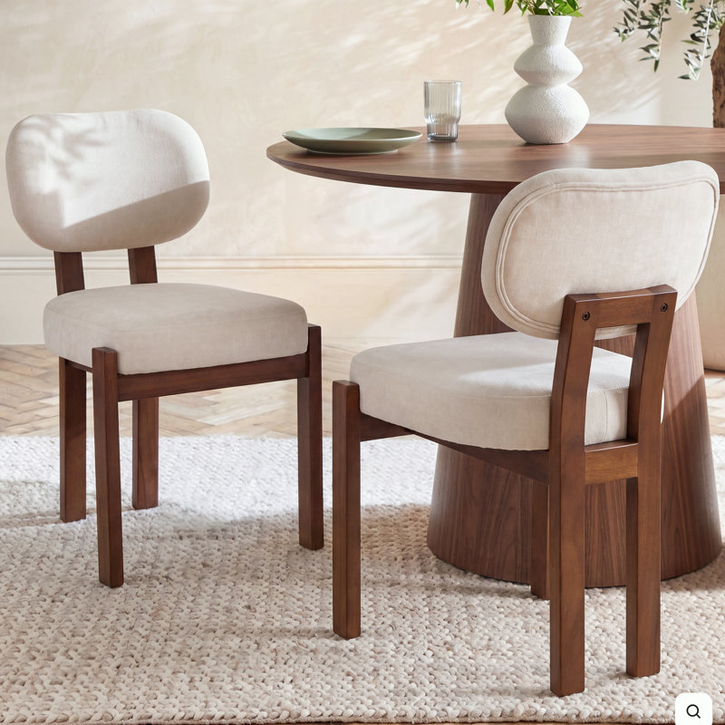 Chaise d'appoint rembourrée en bois massif Amabilia, Blanc, Walnut