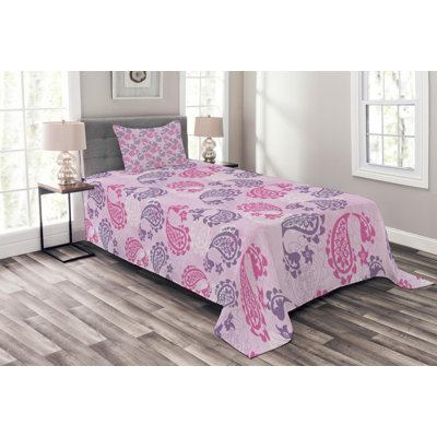 Traditional Paisley Coverlet
