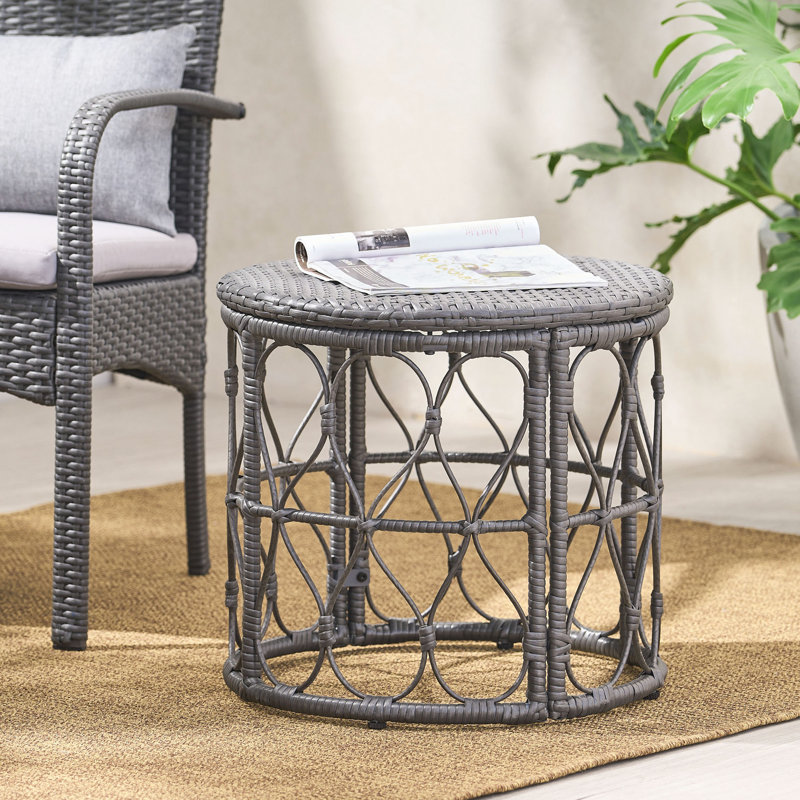Table d'appoint Bruce, H 18,25 po x l 20 po x P 20 po, Gris