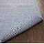 Tapis bleu / blanc en laine fabriqué à la main Rita-11149908