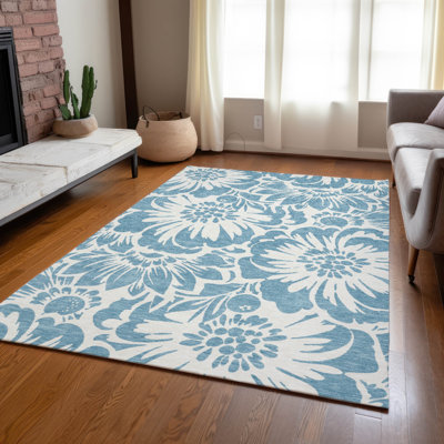 Kinslee Washable Floral Indoor / Outdoor Rug