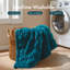 Plaid réversible en fausse fourrure froncée unie bleu sarcelle 50 x 60 po-23978475