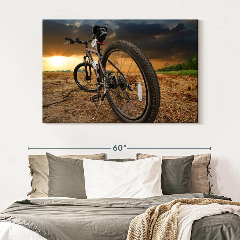Coucher de soleil Mehar au-dessus d'un vélo, H 34 po x l 51 po