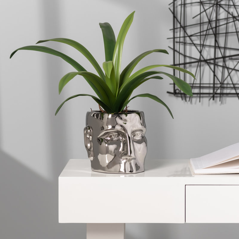 Vase de table en pot Face Pot, H 7,5 po x l 6,5 po x P 5,75 po, Chrome