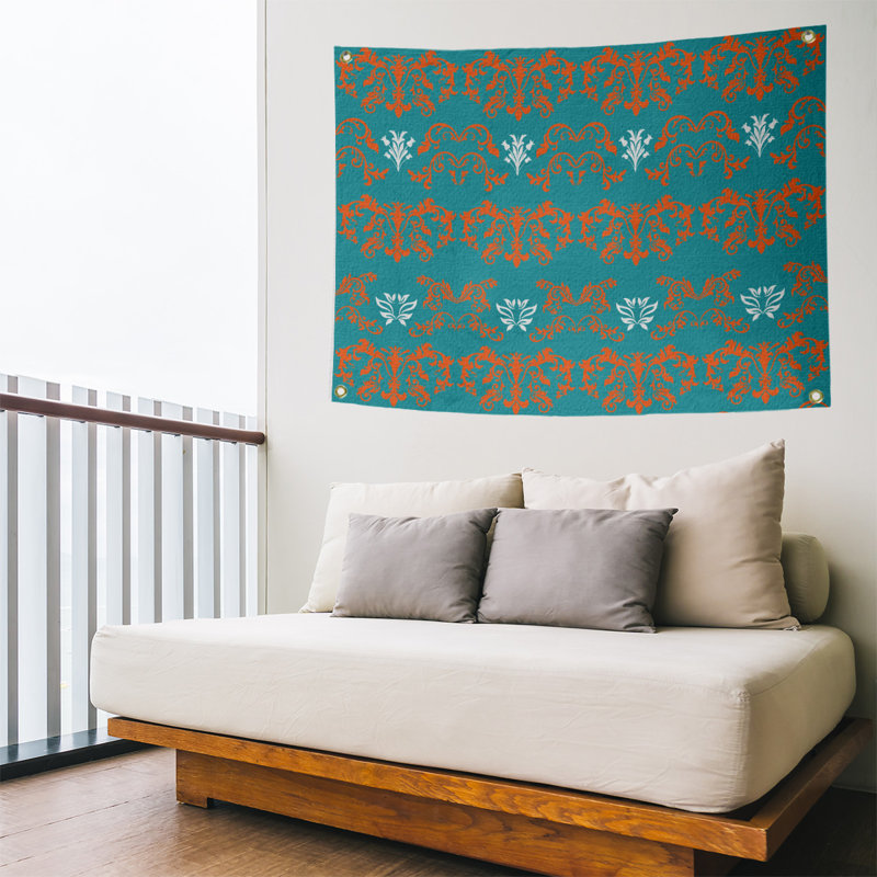 Tapisserie baroque en polyester polyester Miami Football, H 59 po x l 80 po, Bleu pastel / carotte / blanc