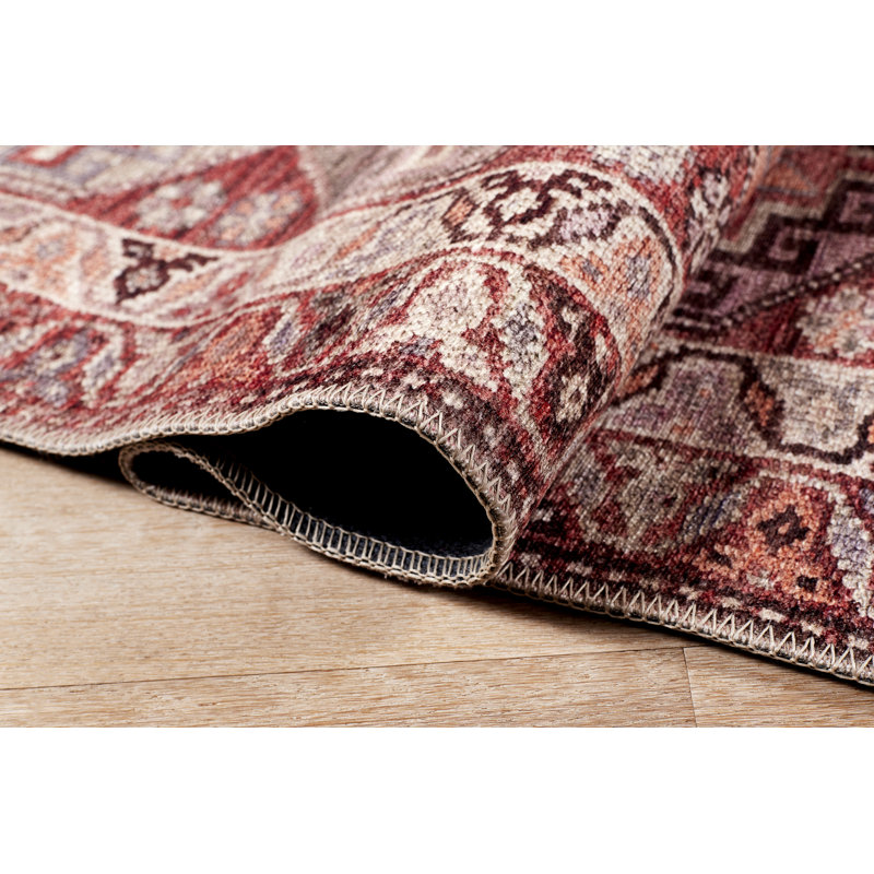 Tapis turc tissé à la machine lavable à la machine en rouge / rosé / beige, Tapis de couloir 2 pi 6 po x 7 pi 6 po