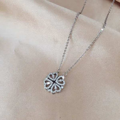 Detachable Deformed Four-Leaf Clover Necklace Zircon Small Love Clavicle Chain Women