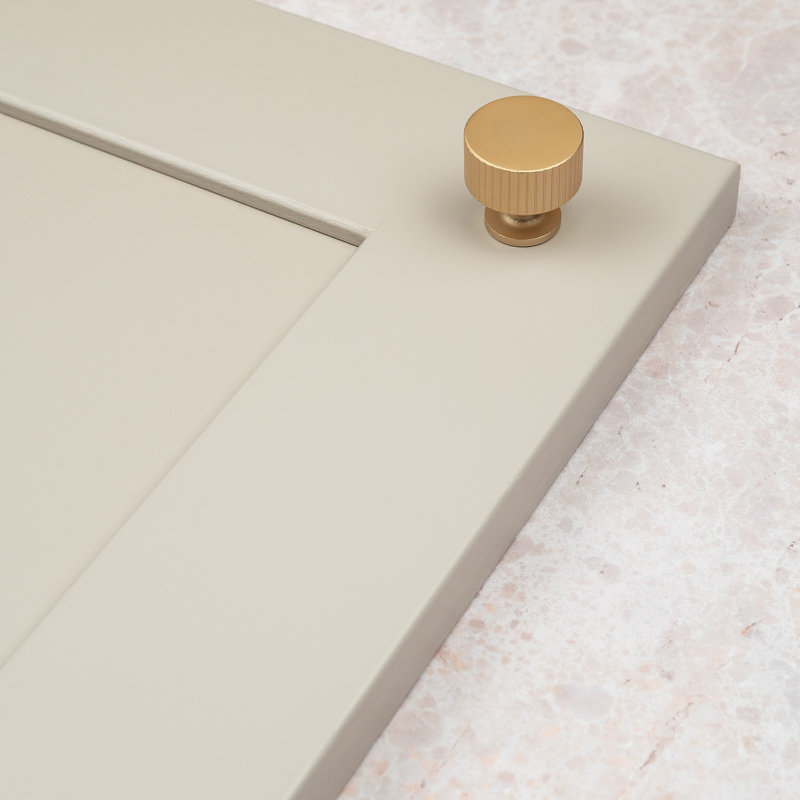 Light Brushed Brass Reeded Detail T-Bar Handles & Coordinating Knobs, 28mm Knob
