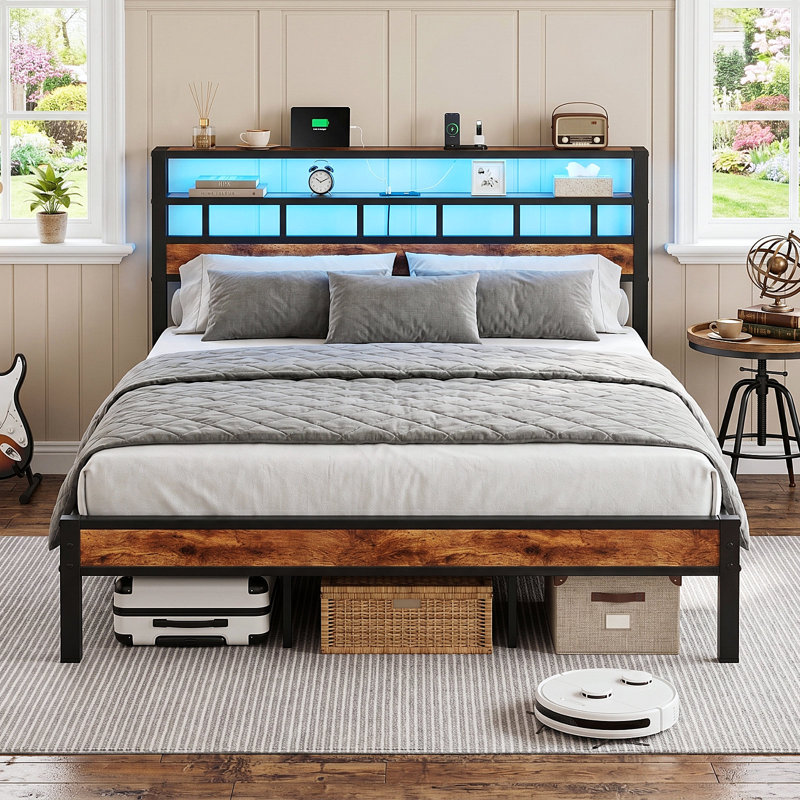 Lit plateforme industriel avec base de recharge et lumières DEL, King, Rustic Brown/Black