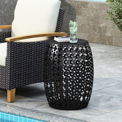 Table d'appoint en métal - Design moderne en fer, noir, l 16,96 po x H 20,16 po, élégant, sans assemblage, coupe élégante, assemblage, noir