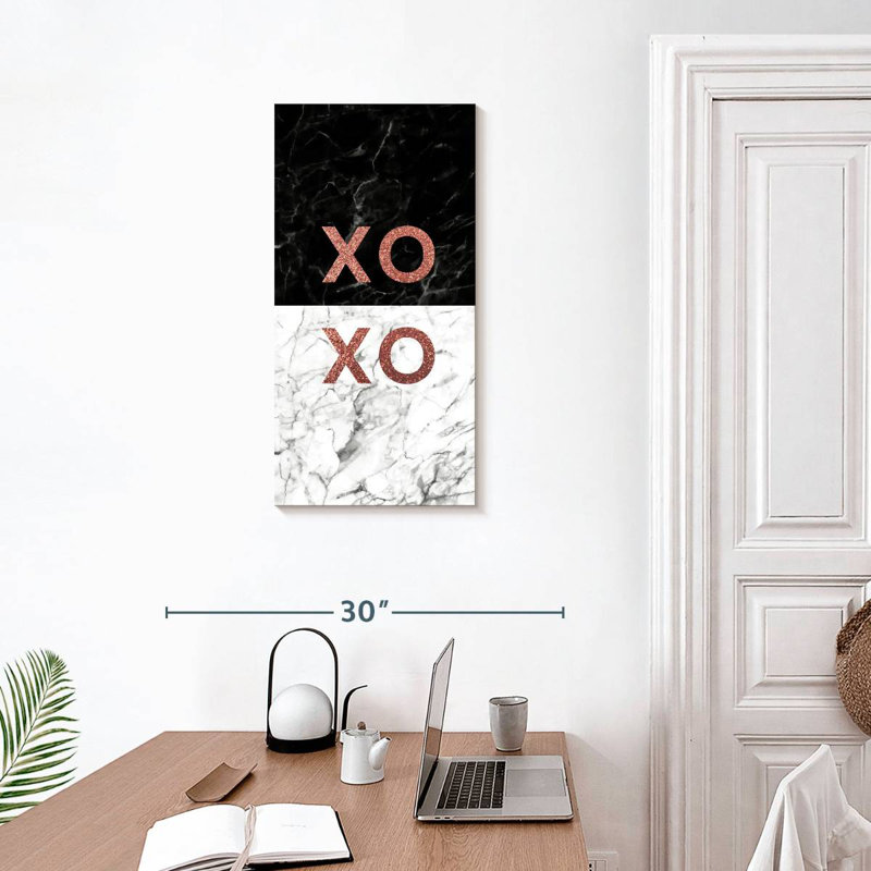 Rose, typographie Xoxo, H 30 po x l 15 po