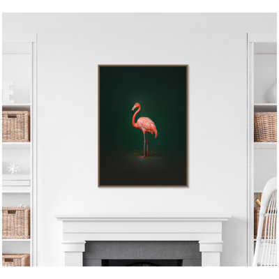 «Flamingo Side View Rich Green Backdrop» par The Creative Bunch Studio, reproduction d'art sur toile encadrée