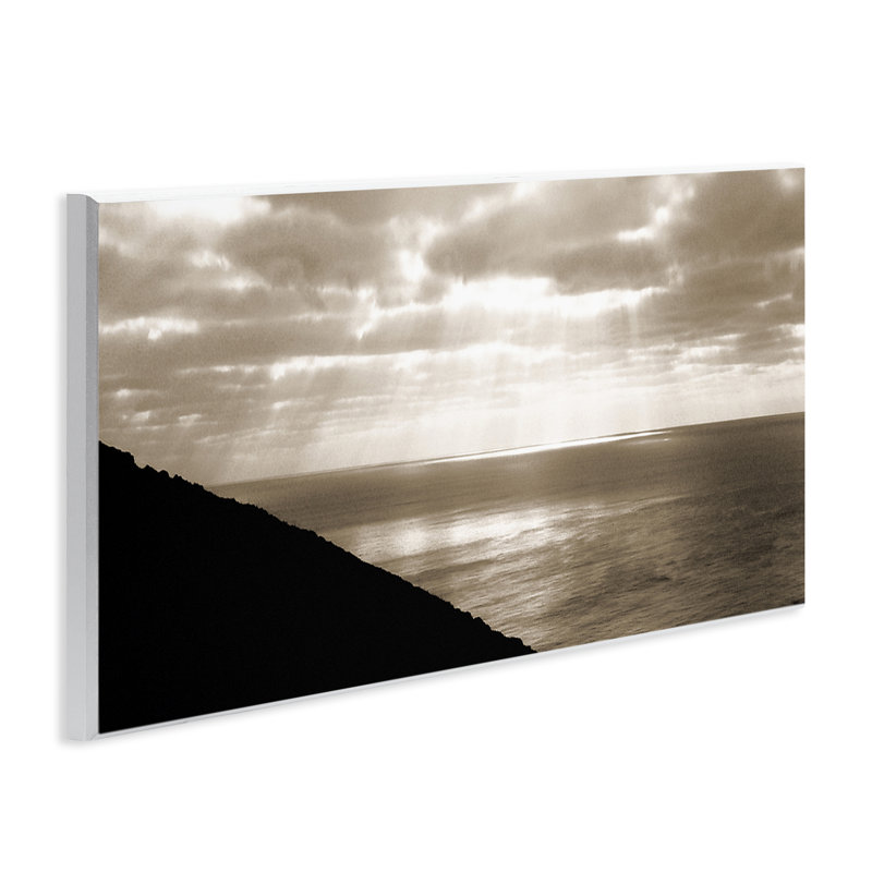 «Sépia rays on beach» par Noah Bay