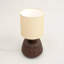 Lampe de table artisanale 13X13X26.5 fabriquée à la main avec base en bois pour le salon-chambre à coucher-décoration-plateau de table