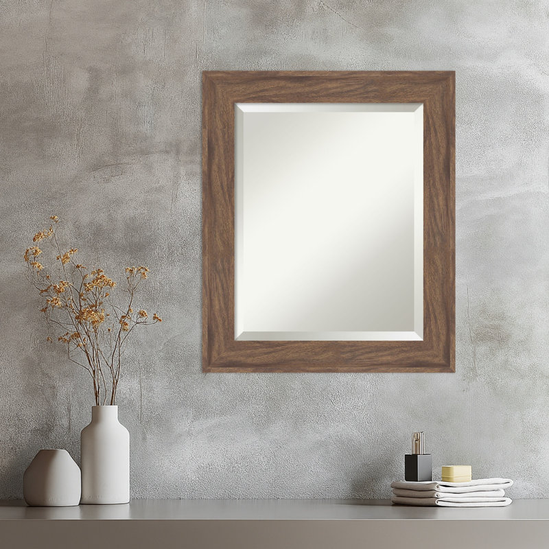 Miroir mural encadré biseauté brun moyen, 24,75 po x 20,75 po