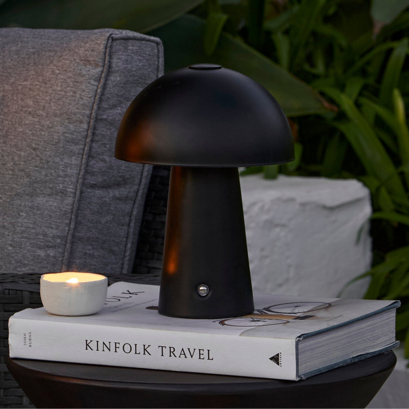 Deira Metal Table Lamp, Black