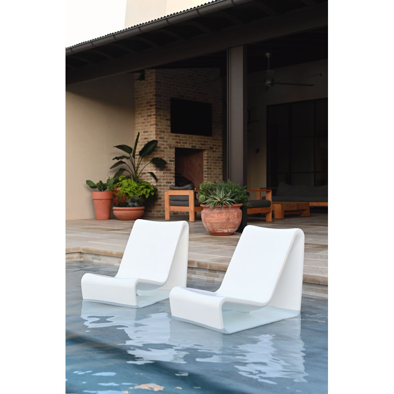 Loop Outdoor Lounge Chair, Highcloud White