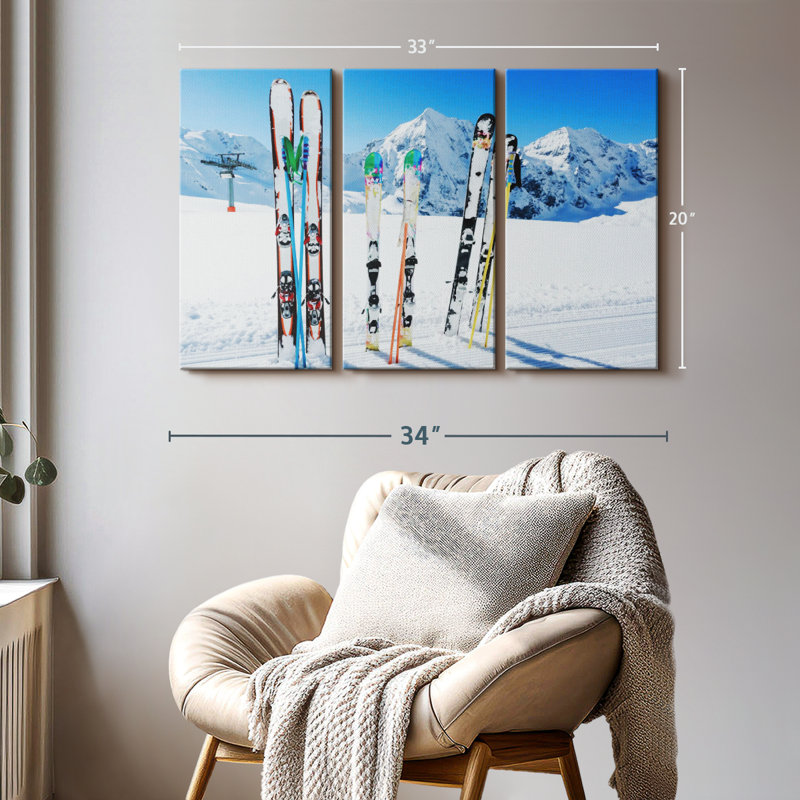 «Snowy Mountain Skis», 3 pièces sur toile, H 20 po x l 33 po x P 1,25 po