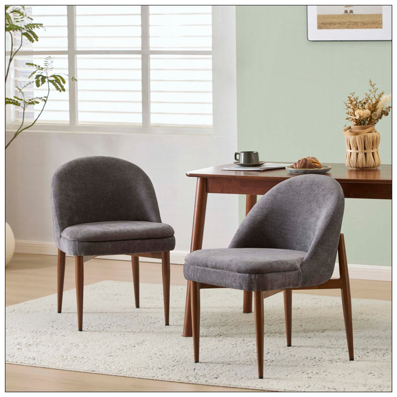 Chaise rembourrée en tissu et fer idéale pour la salle à manger à la maison