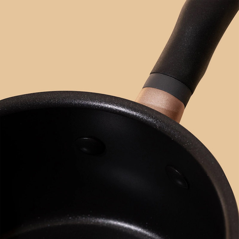 Meyer Accent induction Hob Pan 22cm/2.8 Litres Saucier Pan - Stackable Saucier, Anti Spill Shape, Black, Aluminium & Non Stick