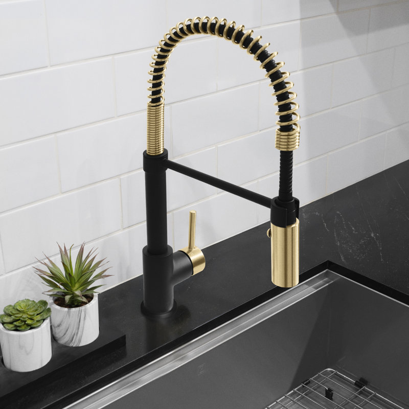 Robinet de cuisine à poignée simple ZLINE, Noir mat; bronze champagne