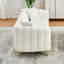 Canapé surdimensionné en chenille surdimensionné et luxueux avec capitonnage moderne et pieds en métal pour des espaces de vie élégants-272156173