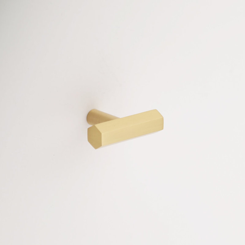 Poignée en T Madelyn Carter Abigail, Laiton satiné, 1 3/4″
