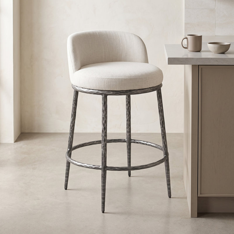 Tabouret à hauteur de comptoir en acier forgé et martelé Lalia, Gris mat