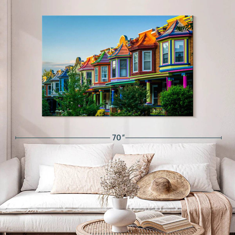Lilie Guilford Avenue Rowhouse, H 34 po x l 51 po