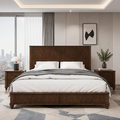 Kernie 3-Piece Bedroom Set With King Size Platform Bed And 2 Fluted Nightstands