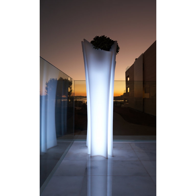 Alma Self-Watering Resin Pot Planter