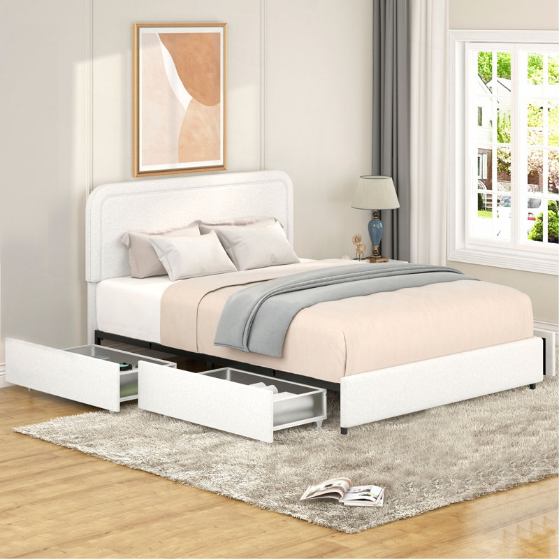 Grand lit plateforme tapissier Livcle Ivory Boucle