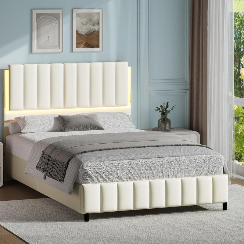 Structure de lit tapissier avec lumières DEL, lit plateforme en similicuir, Grand lit, Crème