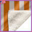 Couvertures à rayures verticales orange et blanches-123584681
