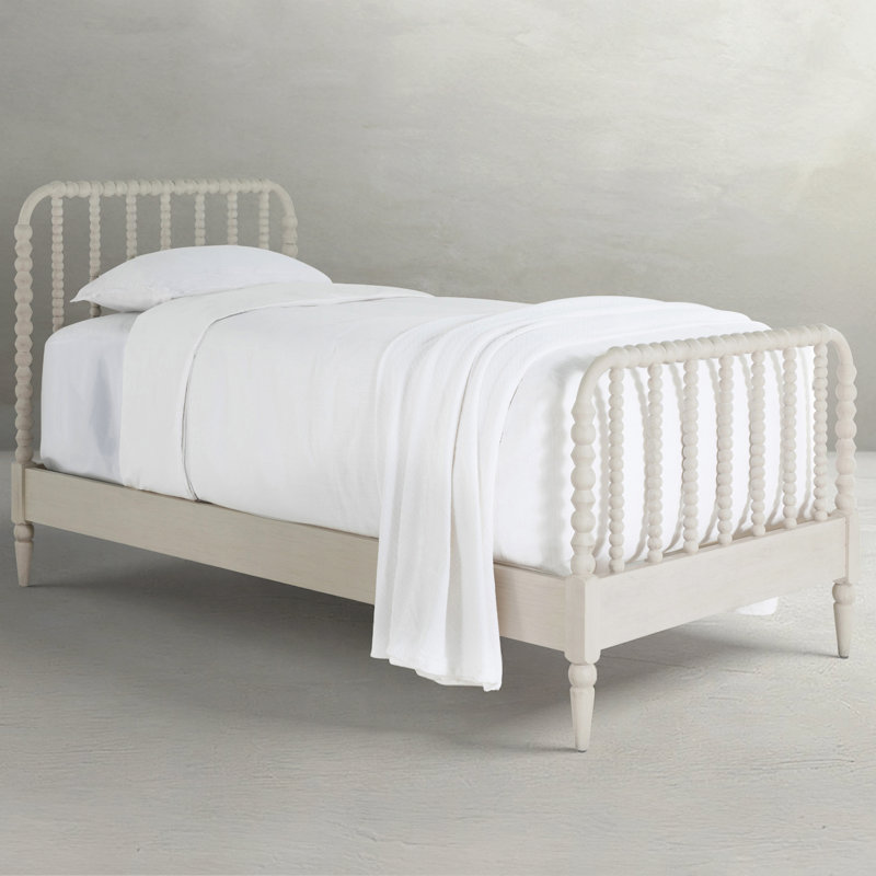 Jennifer Bed, Twin
