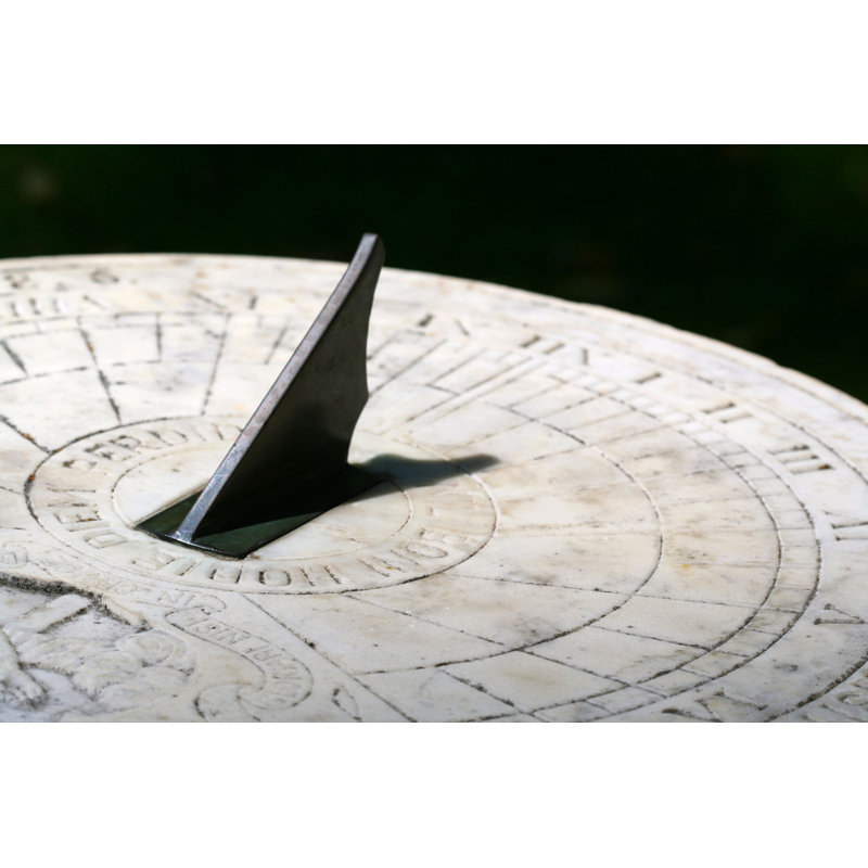 Sundial par Hawkdvm - Photographie sur toile tendue, H 12 po x l 18 po