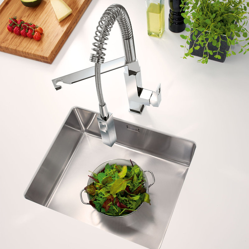 Eurocube® Pull Out Single Handle Kitchen Faucet with SilkMove® and with Accessories, StarLight Chrome