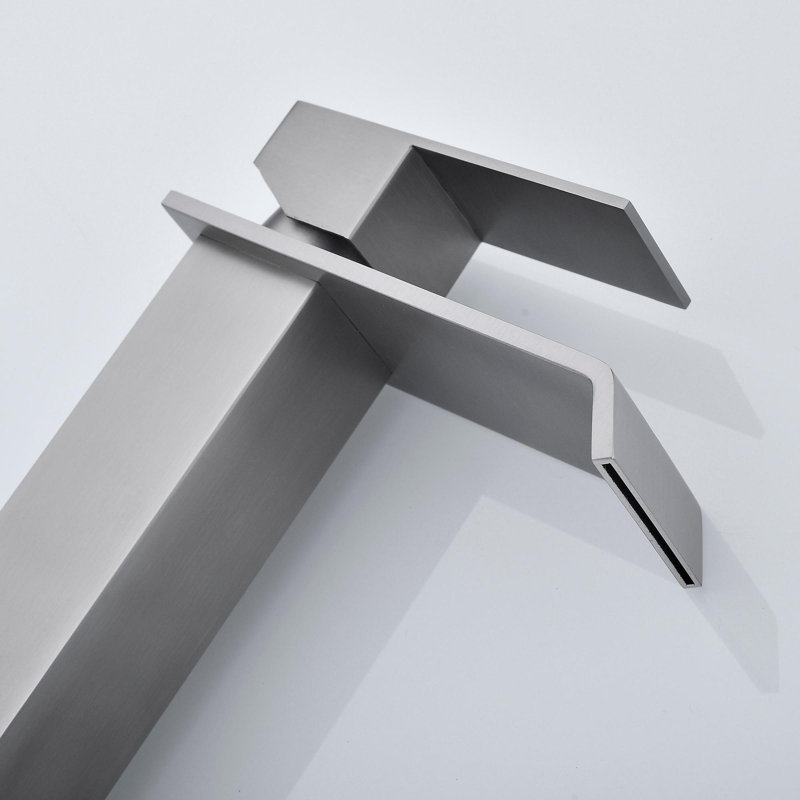 Robinet de lavabo de salle de bain à poignée simple avec bonde escamotable Waterfall, Nickel brossé
