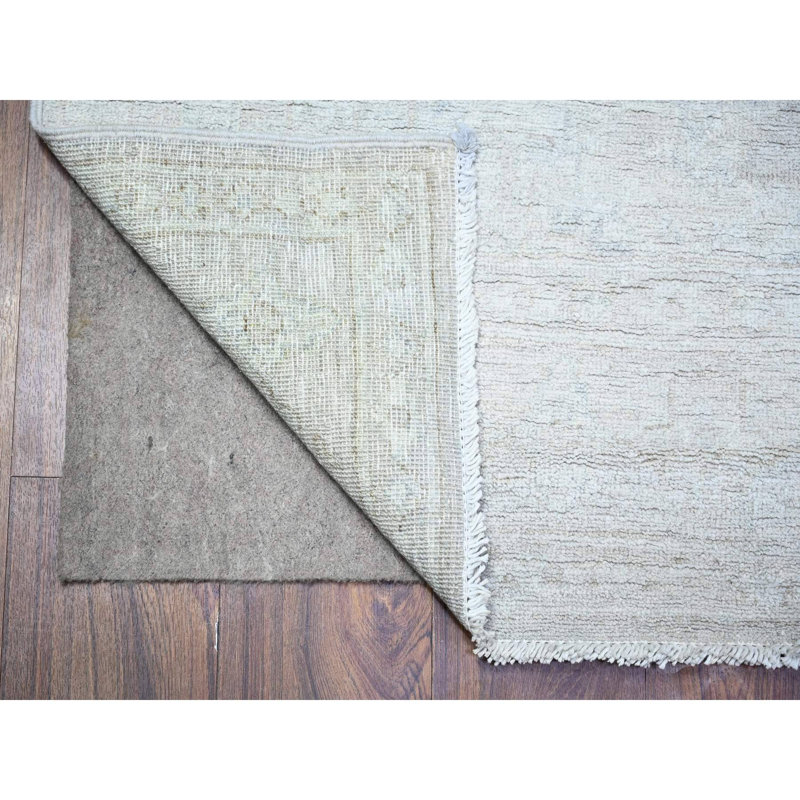 Tapis noué à la main 5 pi 0 po x 6 pi 9 po gris pur platine et blanc délavé Peshawar
